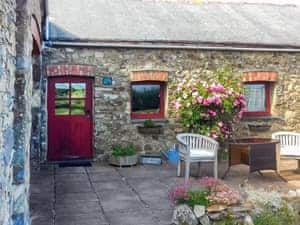Exterior | Swallows Cottage - Delfryn Cottages, Solva
