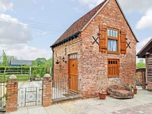 Exterior | The Stable - Lawn Farm Retreats, Welland, near Malvern