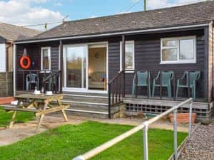 Exterior | Pinewood, Brundall