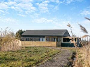 Exterior | Lodge 2 - Fieldview Fishery, Saltfleetby