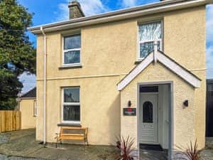 Exterior | Tynffordd Fawr, Penrhyndeudraeth