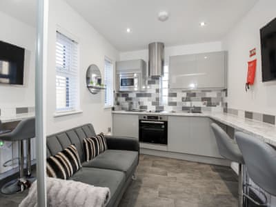 5 Reubens Court - City Apartments, York