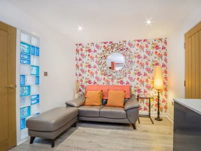 Living area | 1 Reubens Court - Reubens Court, York