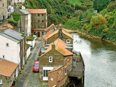 Exterior and Surrounding area | Pilot Me Cottage, Staithes