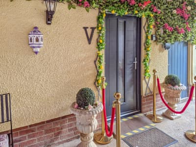 Outdoor area | The Venetian, Horning