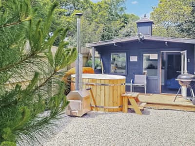 Exterior | Family Getaway- Minnies - Family Getaway, Burnthouse, near Falmouth