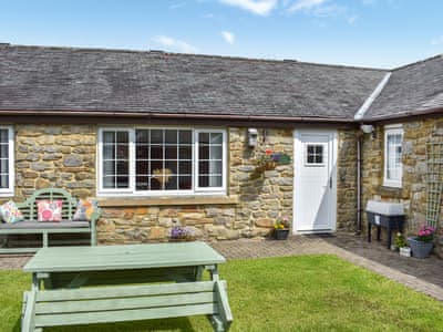 Exterior | Curlew Cottage - Hadrian’s Wall Country Cottages, Haydon Bridge