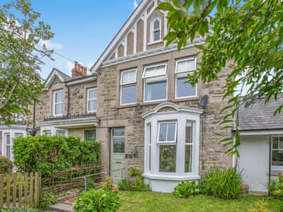 Exterior | Lanner Moon, Lanner