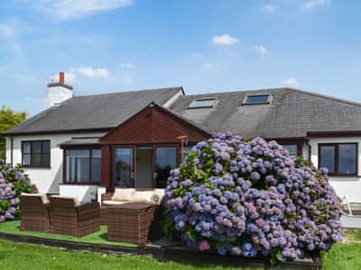 Exterior | Three Fields, Bude