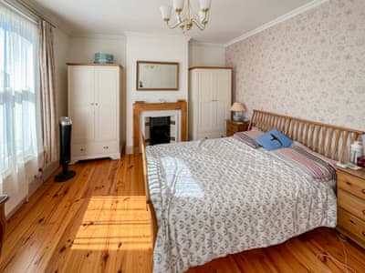 Double bedroom | Railmans Rest, Faversham