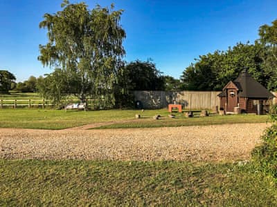 Exterior | North Norfolk Holiday Barns - Field View - North Norfolk Holiday Barns, Wormegay