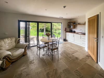 Kitchen | Lovely Garden Room - North Norfolk Holiday Barns, Wormegay