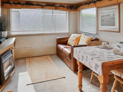 Lounge/dining area. | Goldfinch - Greenacres Farm, Colchester