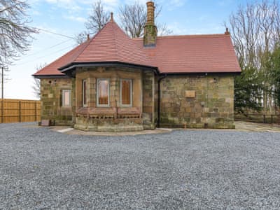 Exterior | South Lodge, Driffield