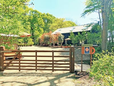 Exterior | Benchwood House, Hastings