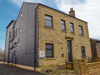 Exterior | Apartment 4 - The Old Clubhouse, Newsome, near Huddersfield