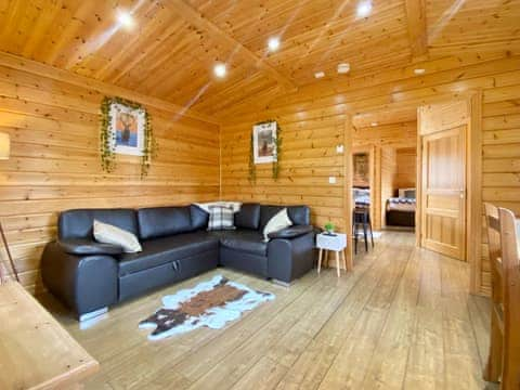 Living room/dining room | Pinecone Lodges- Magnolia Lodge - Pinecone Lodges, Camerton, near Bath