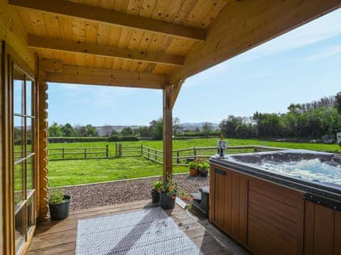 Jacuzzi | Stable Lodge at Greenacre, Bromyard