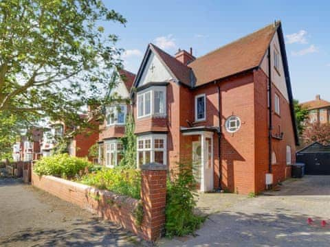 Exterior | Holbeck House, Scarborough