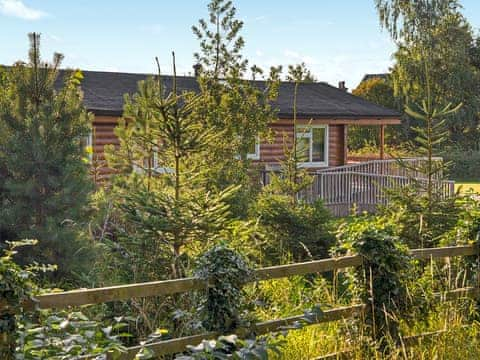 Exterior | Waterside Lodge - Oaklands Country Lodges, Mount Pleasant, near Church Broughton