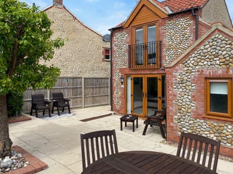 Patio | Seal Pup, Sheringham