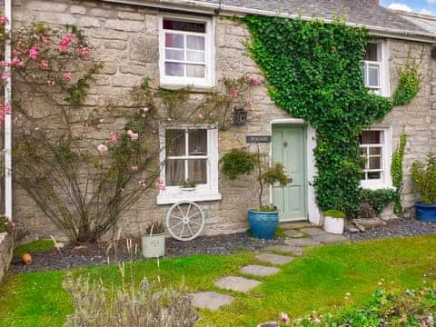 Exterior | Pencaire, Helston & The Lizard