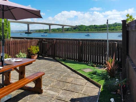 Sitting-out-area | Riverside Mews, Bideford