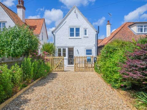 Exterior | Links Lookout, Sheringham