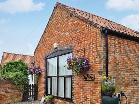 Exterior | Elm Barn Lodge - Elm Barn, Freethorpe