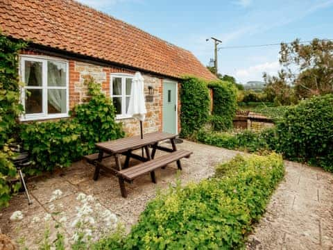 Exterior | Gardener&rsquo;s Cottage - Rudge Farm Cottages, Chilcombe, near Bridport