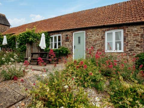 Exterior | Keeper&rsquo;s Cottage - Rudge Farm Cottages, Chilcombe, near Bridport