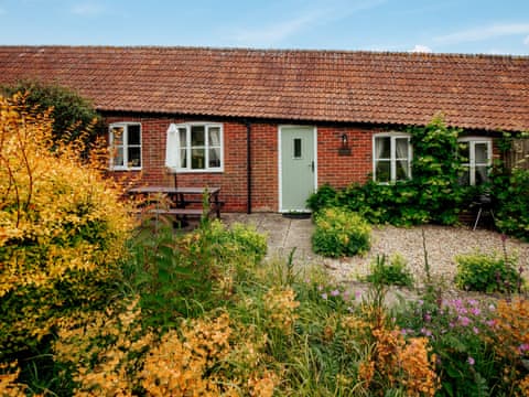 Exterior | Thatcher&rsquo;s Cottage - Rudge Farm Cottages, Chilcombe, near Bridport