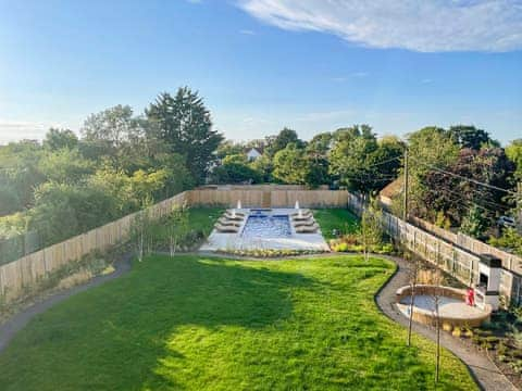 Swimming pool | Joy Lane Mansion, Whitstable