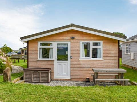 Exterior | K2 Cosy Lodge, Padstow