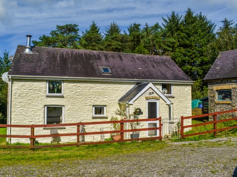 Exterior | The Cottage at Cwm Ddol Fawr, Carmarthen