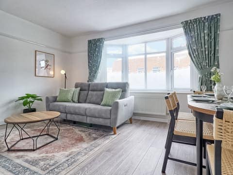 Living room/dining room | High View House, Walton on the Naze