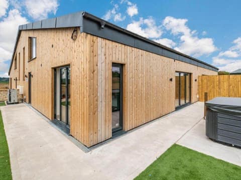 Exterior | Bears Court Unit 2 - Bears Court, Little Rissington