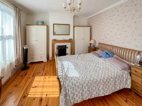 Double bedroom | Newton House, Faversham