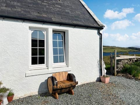 Exterior | Skye Cottage, Skeabost Bridge