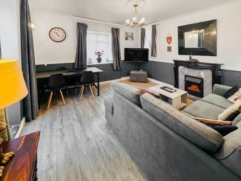 Living room/dining room | Woodovis Cottage, Gulworthy, near Tavistock