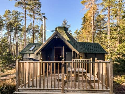 Exterior | Scots Pine - Cairngorm Bothies, Ballater