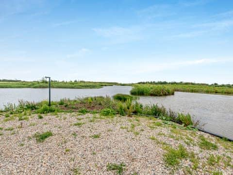 Surrounding area | Lodge 2 - Fieldview Fisheries, Saltfleetby