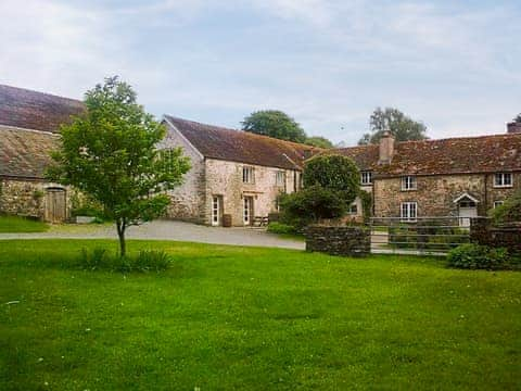 Exterior | Bailiffs House - Glynhir Estates, Llandybie