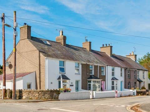 Exterior | Llwyndre, Edern, near Nefyn