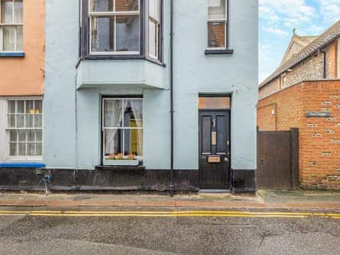 Characterful three storey terrace holiday home | Melrose Cottage, Cromer