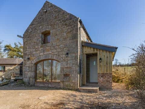 Exterior | Ty Clyd, Mold and the Clwydian Range