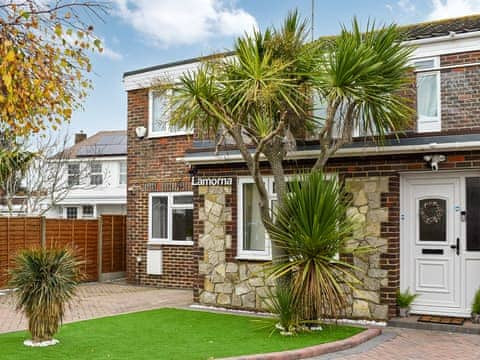 Exterior | Lamorna, Littlehampton