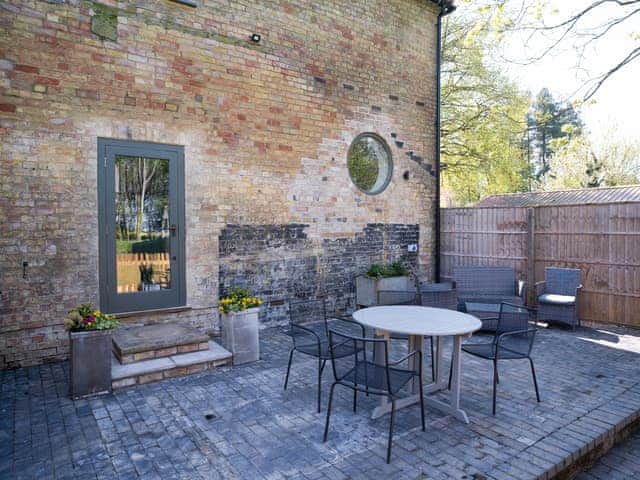 Sitting-out-area | Tack Room - Garden House Cottages, Market Stainton, near Market Rasen