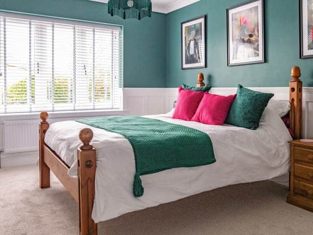 Kingsize bedroom | Cranny Hill, Walpole St Peter, near King&rsquo;s Lynn