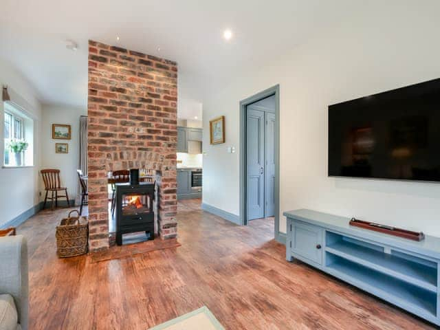 Living room | Keeds Cottage - Keeds Cottage and Keeds Barn, Pulborough